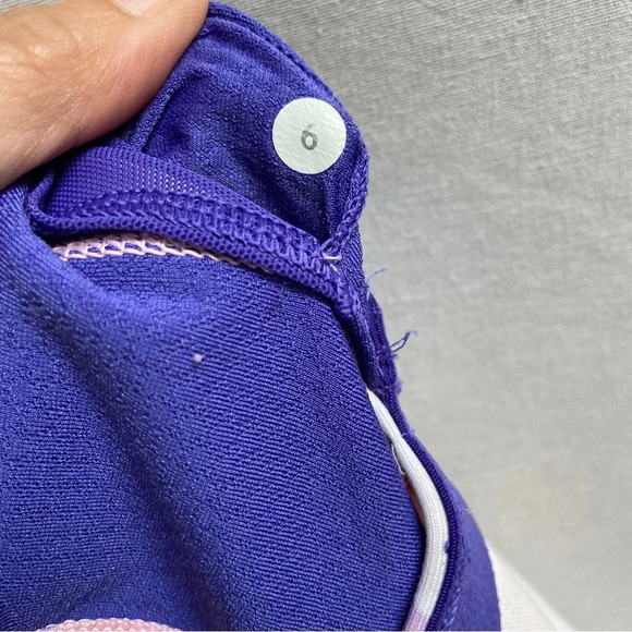 Lululemon Athletica  Dancing Warrior Tank Top Bleacher Stripe White Iris Sz 6 - Picture 11 of 13